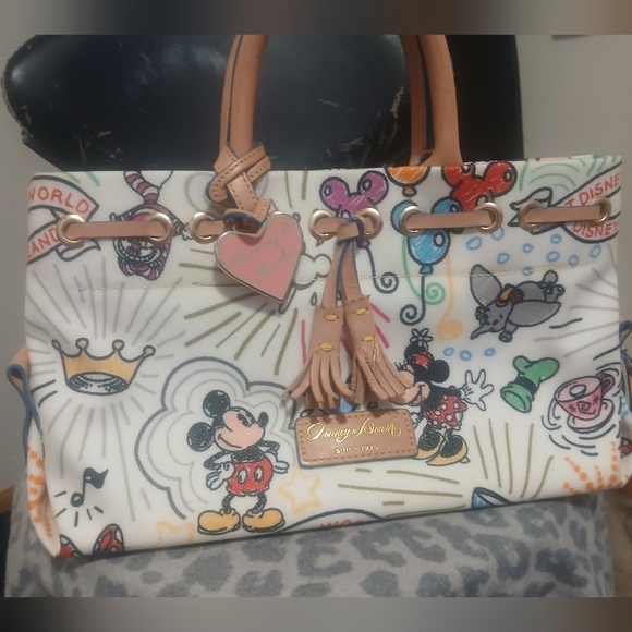 Dooney & Bourke ICONIC 